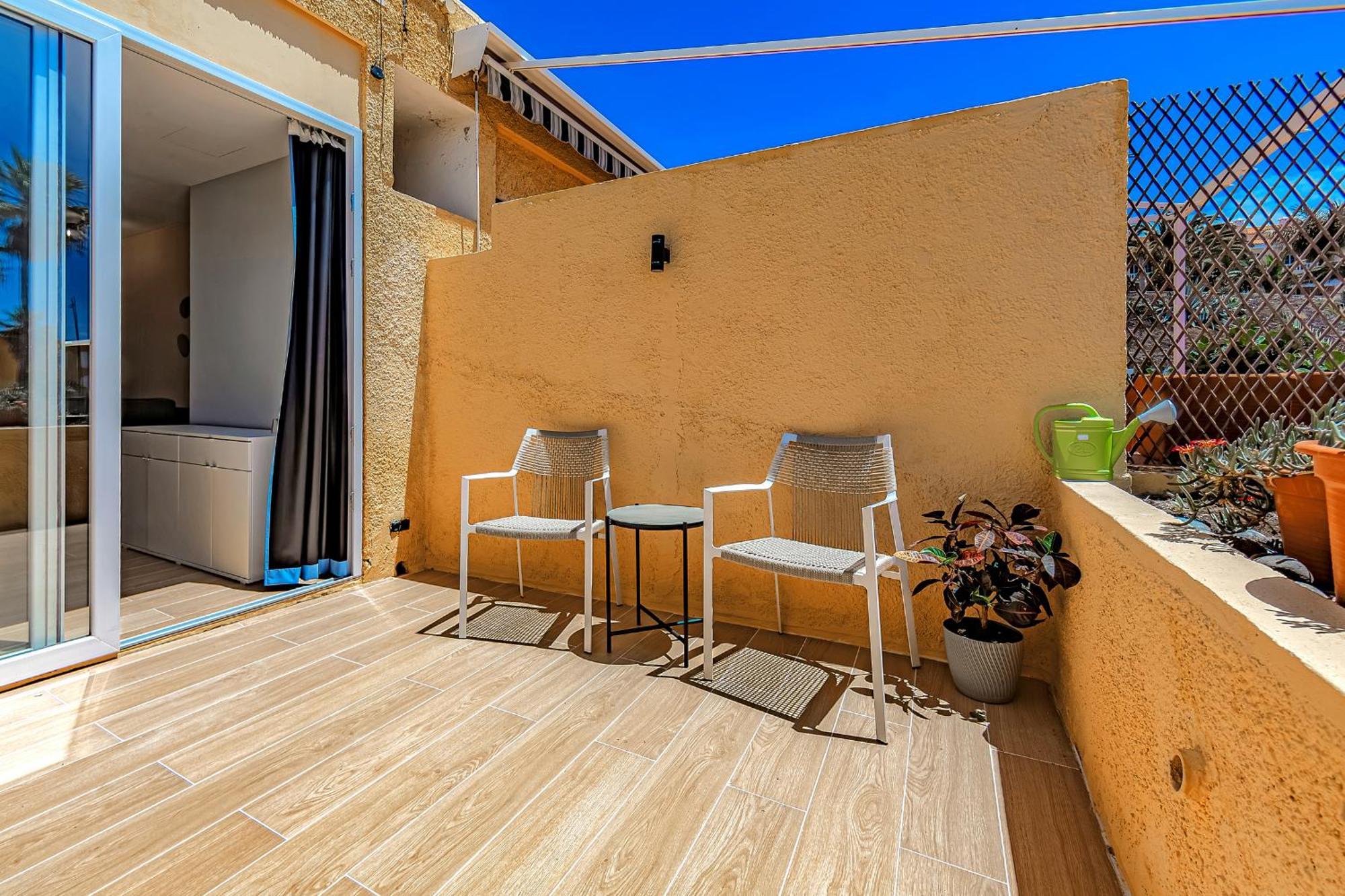 Newly Renovated Studio 2 Min From Playa La Arena Puerto de Santiago  Exteriör bild